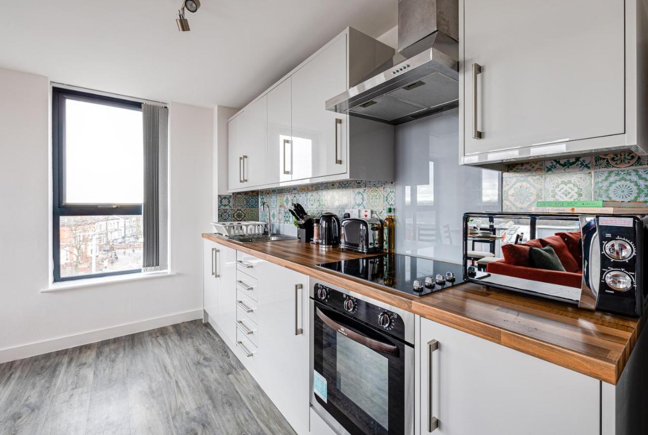 Stunning 2 Bed Apt With Free Parking Close To Cc Manchester Buitenkant foto